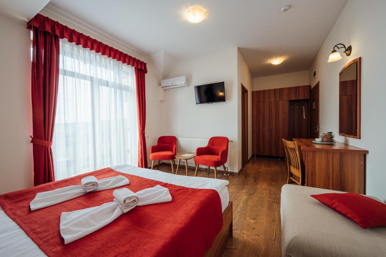 Pensiunea Comfort Совата Екстериор снимка